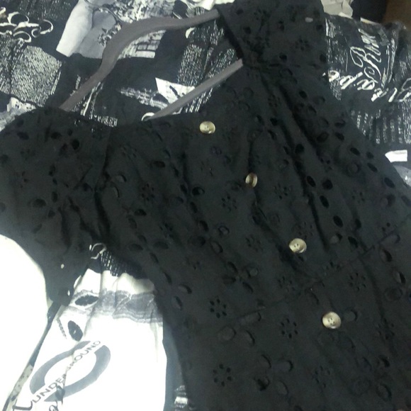 Beautiful black dress - Picture 2 of 3